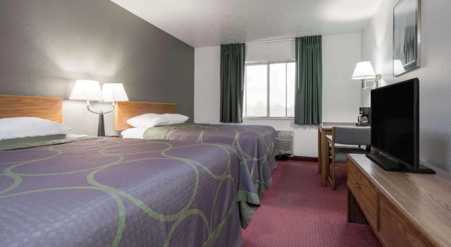 Четырёхместный номер Standard Super 8 by Wyndham Fond Du Lac