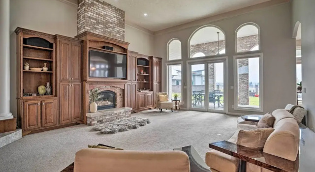Chic Washington Wine Country Vacation Rental, Забронировать Отель Отели Tri-Cities с парковкой, Парковка