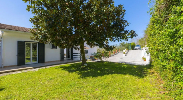 Коттедж Estate4home - Villa Corinna