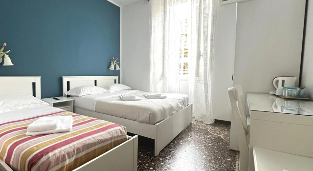 Lyric Hotel Levanto, Забронировать Отель Отели в центре Леванто, в центре, Парковка