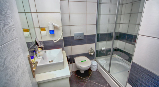 Трёхместный номер Standard с балконом Club Shark Hotel