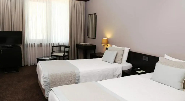 Standard Triple room Marble Hotel