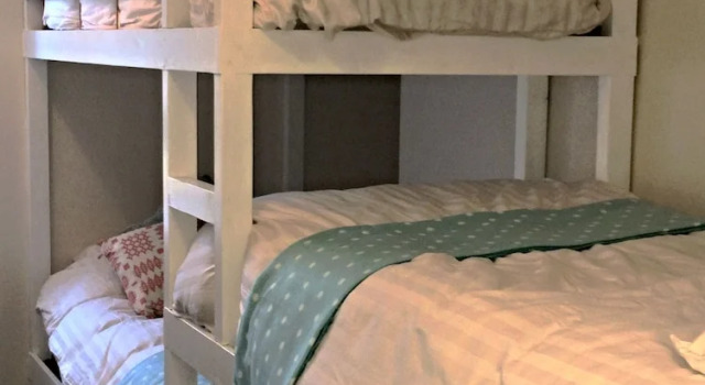 Кровать в общем номере CellB - Hostel