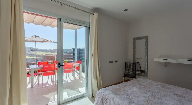 Lightbooking - Heaven, Boek Villa San Bartolomé de Tirajana Gran Canaria