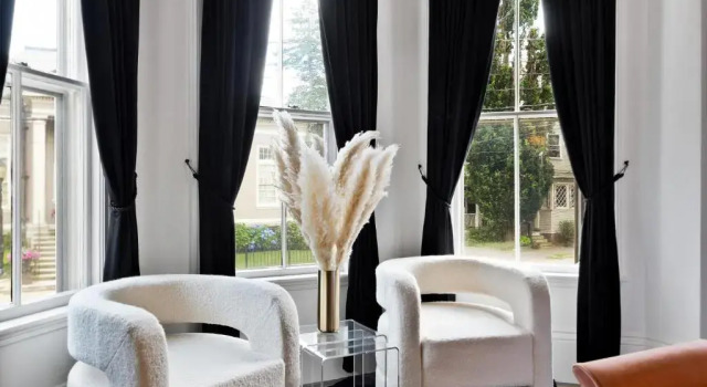 Люкс Deluxe The Coach House