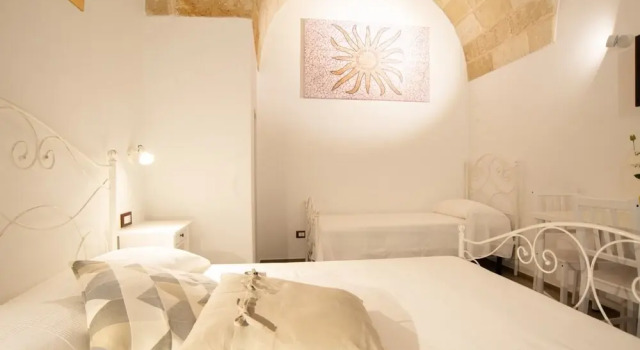 Sunhouse Rooms