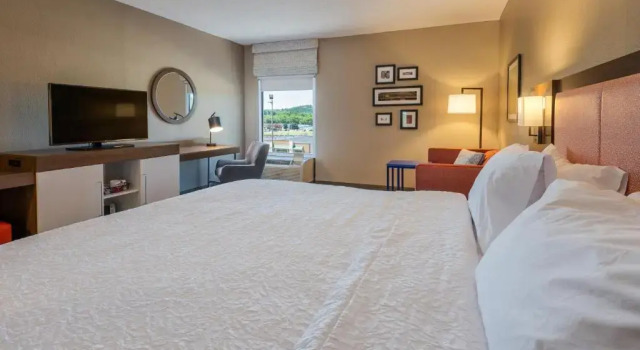Люкс Hampton Inn Wilkesboro