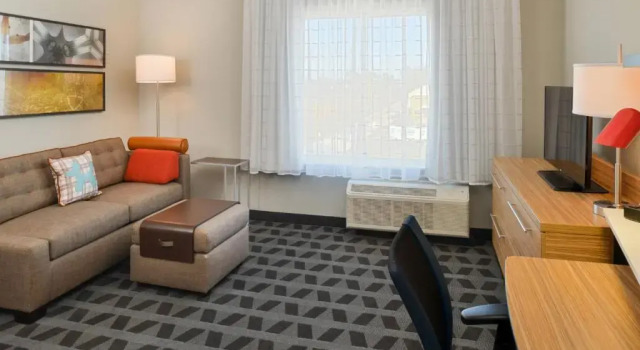Двухместный люкс c 1 комнатой TownePlace Suites by Marriott Laplace