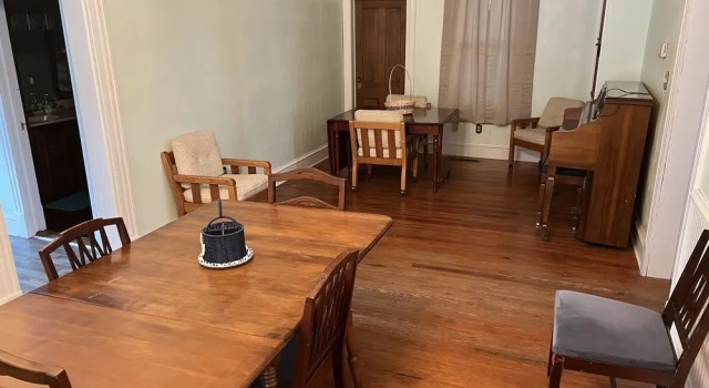 Коттедж с 4 комнатами Captains Quarters By The Bay 3 Bedroom Cottage by RedAwning