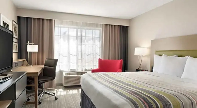 Двухместный люкс c 1 комнатой Country Inn & Suites by Radisson, Romeoville - Bolingbrook