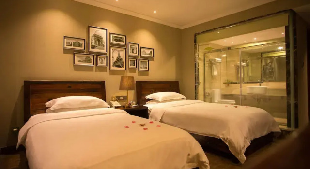 Двухместный номер Superior Century Boutique Hotel