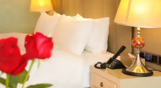 Mercure Urumqi South Lake, Rezerwuj Hotel Urumqi Xinjiang
