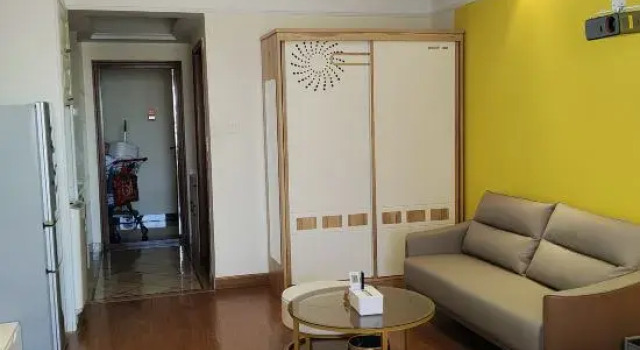 2.  Qianyuan Boutique Apartment, Jiuzhaoye Square Store