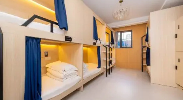 Кровать в общем номере (женский номер) Shanghai Jinlanta Homestay