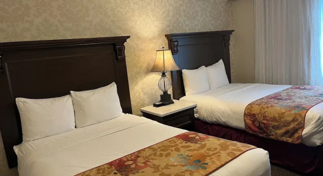 Четырёхместный номер Standard Цокольный этаж Arbutus Inn