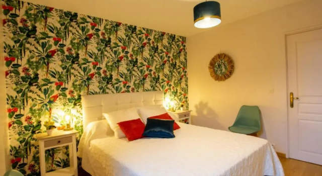 Gite Cherveix-Cubas, 4 pièces, 7 personnes - FR-1-616-70, Book Hotel Cherveix-Cubas 