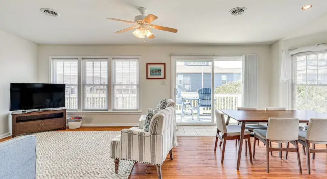 Walk to Beaches: Home w/ Patio in Surf City!, Забронировать Дом для отпуска Сёрф-Сити Северная Каролина