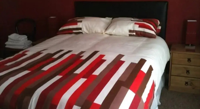 The Grosvenor Guest House, Забронировать Гостевой дом Гастингс 