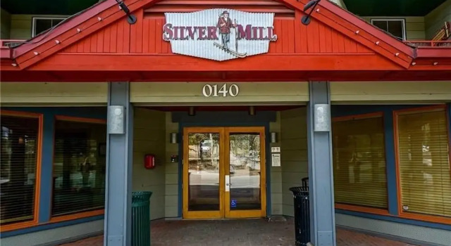 8282 Silver Mill 1 Bedroom Condo by RedAwning