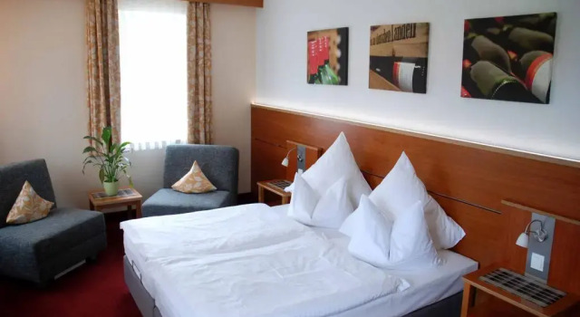 Altstadthotel Bausewein, Book Hotel Hoteller i Iphofen med parkering, Parkering