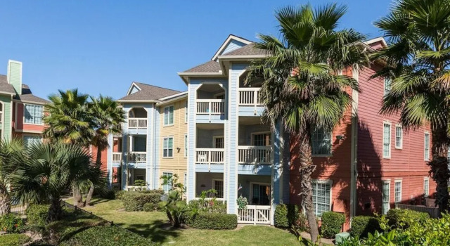 7000 Seawall Blvd Condo Unit 336 by RedAwning