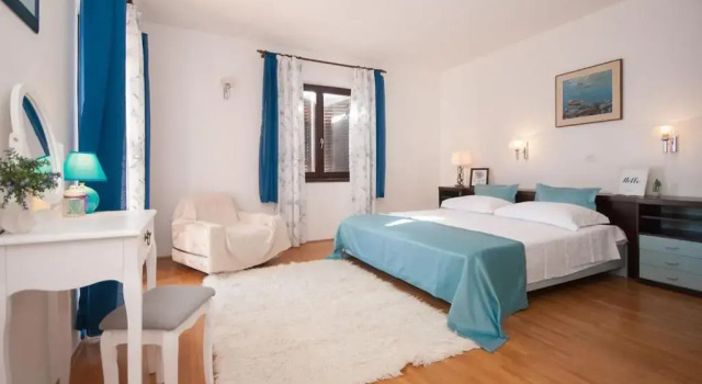 Apartment Sunny, Rezerwuj Apartament Hotele w Split-Dalmatia County z parkingiem, Parking