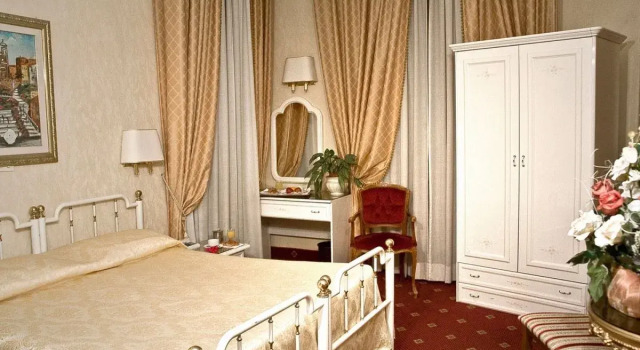 Hotel Daniela, Забронировать Отель Отели Рима с завтраком, рядом с Больница Сан-Джованни, Завтраки
