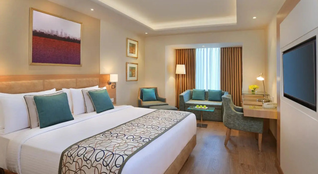 Номер Executive Golden Sarovar Portico