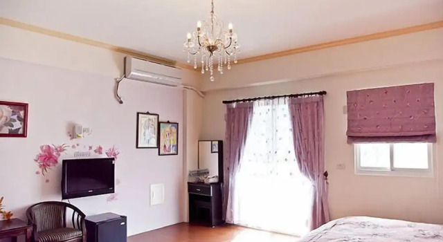 Четырёхместный номер Standard с балконом The Garden Rose B&B