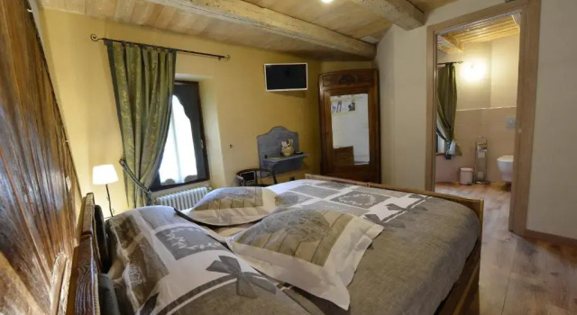 Vecchio Mulino Guest House, Забронировать Гостевой дом Гостевые дома Аосты, рядом с Гондольный подъёмник Аоста-Ле Флёр (нижняя станция), Гостевой дом