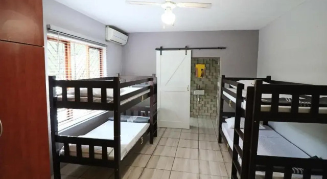 Kruger Park Hostel, Reservar Albergue Hotéis baratos em Barberton
