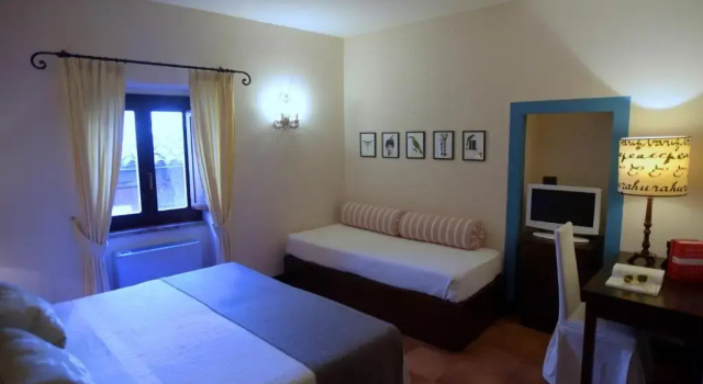 Трёхместный номер Standard Hotel Palazzo Piccolomini