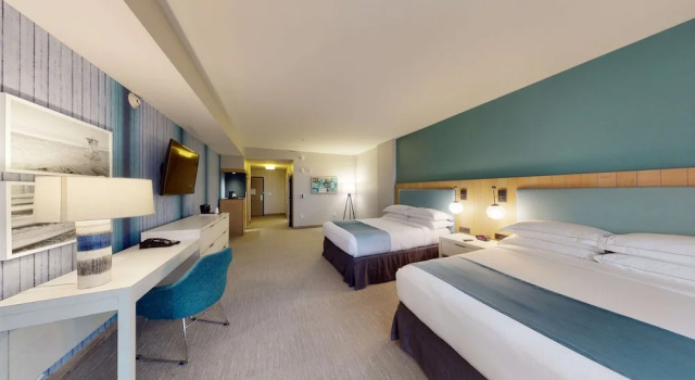 Четырёхместный номер SunCoast Hotel Anaheim, Tapestry Collection by Hilton