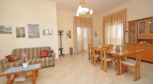 Вилла Villa Marechiaro 50 m From the sea 3 Bedrooms 2 Bathrooms