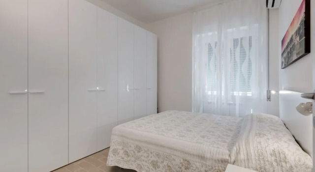 Trastevere White Apartment