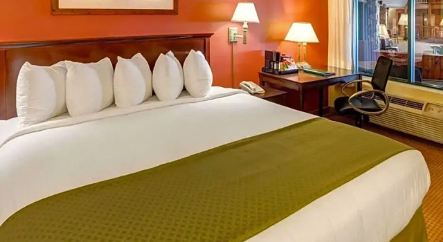 Двухместный номер Standard с видом на озеро Quality Inn Ashland - Lake Superior