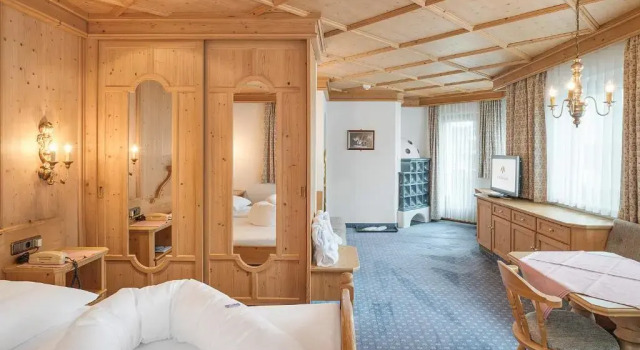 Hotel Magdalena Mayrhofen, Забронировать Отель Отели Майрхофен с завтраком, рядом с Горнолыжный подъемник Ахорн, Завтраки