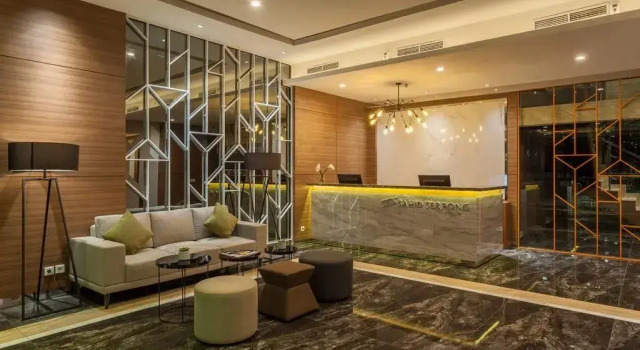 Ramada by Wyndham Serpong, Buchen Sie Hotel Cilenggang Banten