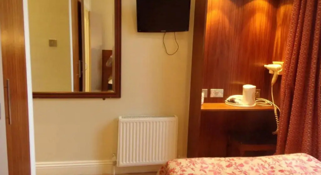 Трёхместный номер Standard Wedgewood Hotel