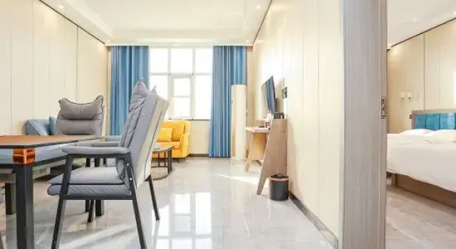 Двухместный люкс Xinyue Hotel (Luohe Food Vocational College)