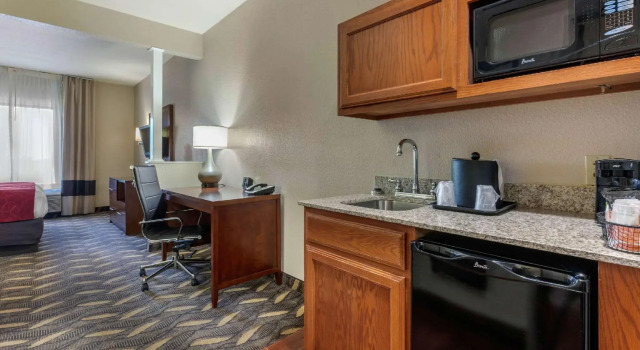 Люкс c 1 комнатой Comfort Suites Rolla