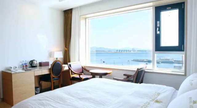Номер Deluxe Fontana Beach Hotel