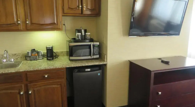 Двухместный номер Standard с красивым видом из окна Ivy Court Inn and Suites