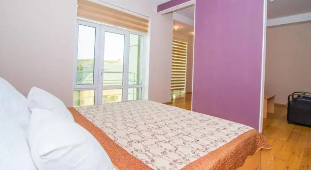 Одноместный номер Standard с балконом и с красивым видом из окна AEF Hotel