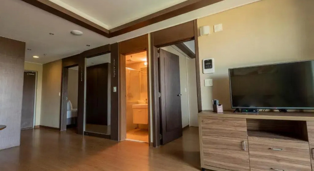 Люкс с 2 комнатами Xenia Hotel Clark - Multi Use Hotel
