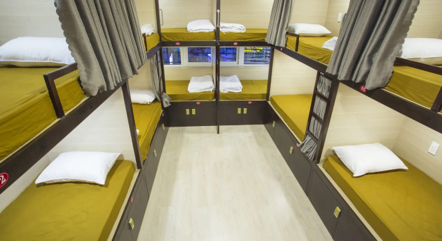 Кровать в общем номере (женский номер) Saigon Marvel Hostel