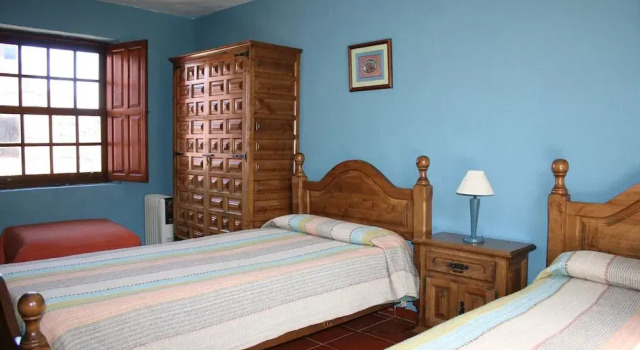 Casa El Colmenero, Забронировать Отель Отели Гарафия с бассейном, Бассейн