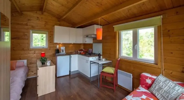 Camping naturist Castillon de Provence, Rezerwuj Pole kempingowe Castellane Gorges du Verdon