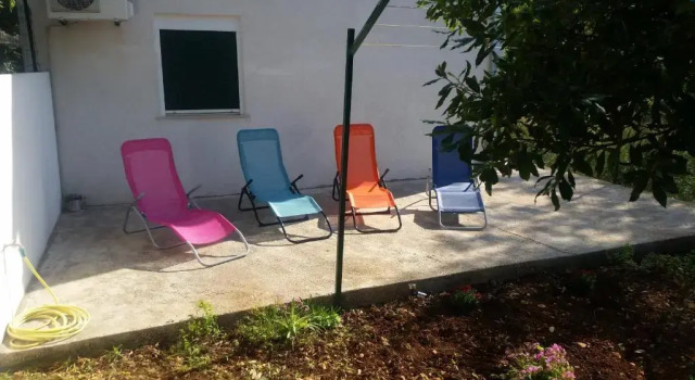 Holiday Home White House, Rezerwuj Hotel Hotele w Split-Dalmatia County z parkingiem, Parking