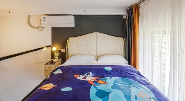 Люкс Luxury Foshan Yahui International Apartment (Nature Headquarters Store)